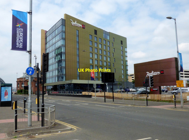 Photo 6"x4" Radisson Red hotel Glasgow c2018