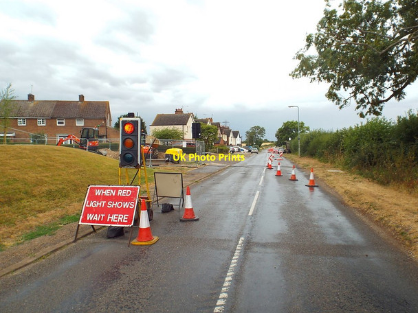 Photo 6"x4" Temporary traffic lights on Harborough Road, Braybrooke Braybrooke c2018