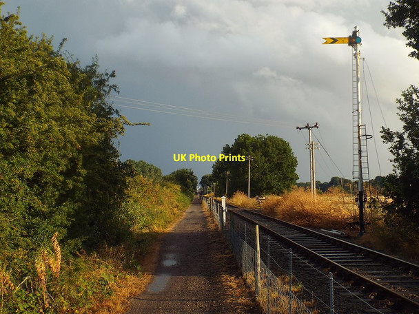 Photo 6"x4" Semaphore signal next to Brampton Valley Way, near Brixworth Chapel Brampton c2018