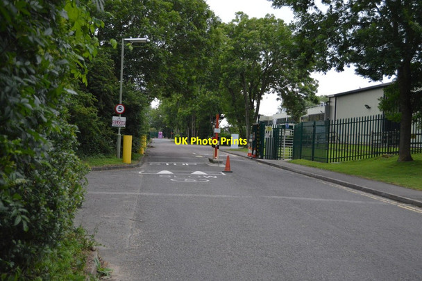 Photo 6"x4" Bridleway by Siemens Works Eynsham c2018