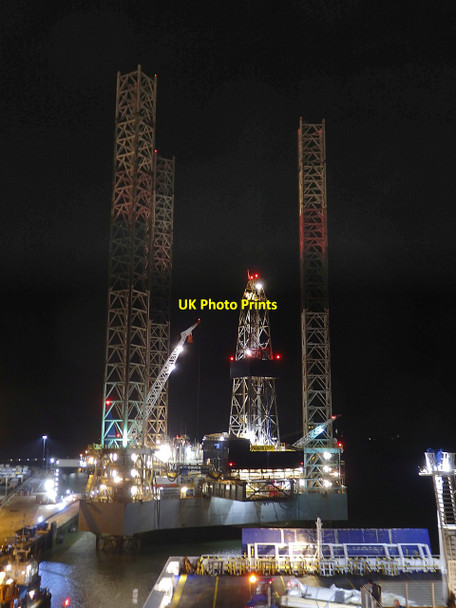 Photo 6"x4" Oil drilling rig at Parkeston Quay, Harwich Harwich c2018