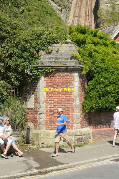 Photo 6"x4" Water tank, Rock-a-Nore Rd Hastings\/TQ8110 c2018