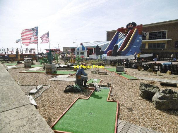 Photo 6"x4" Hove, crazy golf Hove c2018