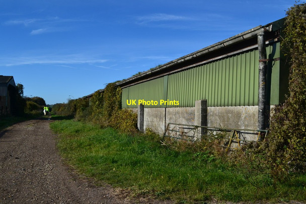 Photo 6"x4" Barn beside restricted byway Middle Wallop c2018