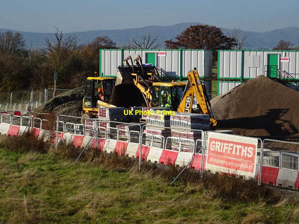 Photo 6"x4" A JCB filling a dumper truck Holly Green\/SO8641 c2018
