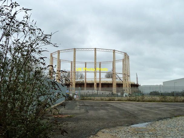 Photo 6"x4" Gasholders, Leyton Leyton\/TQ3786 c2011