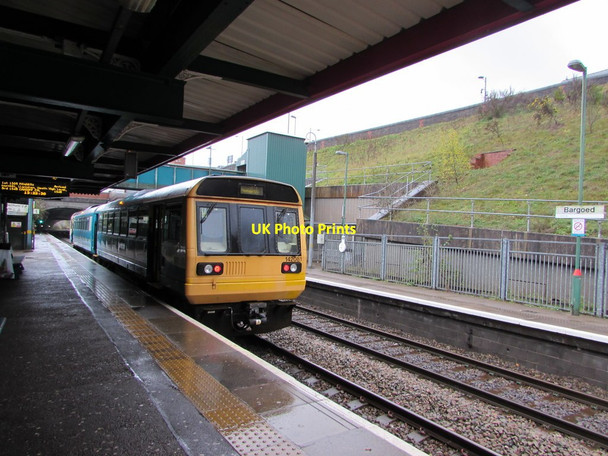 Photo 6"x4" Penarth train in Bargoed railway station Bargod or Bargoed c2018