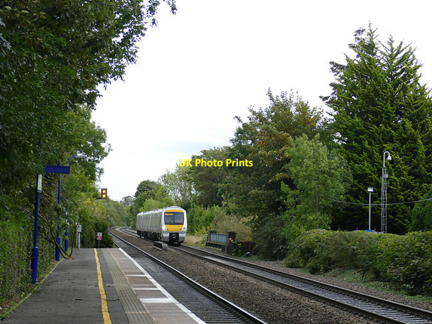 Photo 6"x4" Warwick railway station with approaching train Warwick c2018