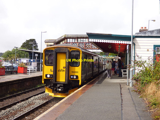 Photo 6"x4" St Austell station - sprinter calling St Austell c2018