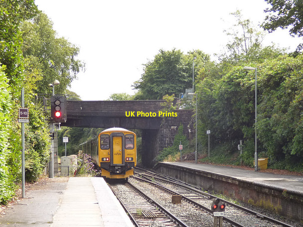 Photo 6"x4" St Austell station - sprinter departing St Austell c2018