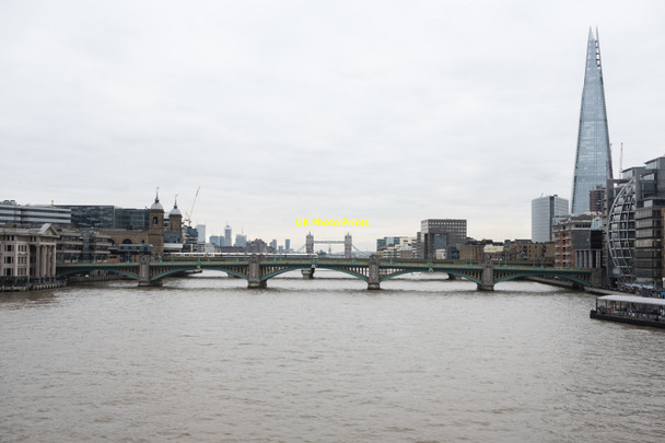 Photo 6"x4" View of the Thames London c2019