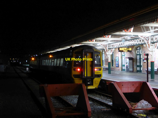 Photo 6"x4" The 07:30 train at Aberystwyth Aberystwyth c2019