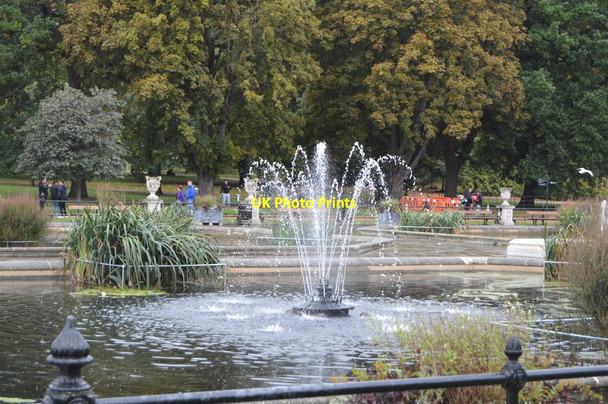 Photo 6"x4" Fountain, Italian Garden, Hyde Park Paddington\/TQ2681 c2018