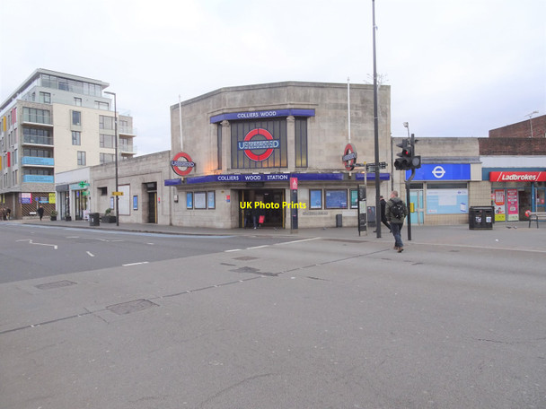 Photo 6"x4" Colliers Wood Underground station, Greater London Merton\/TQ2569 c2019