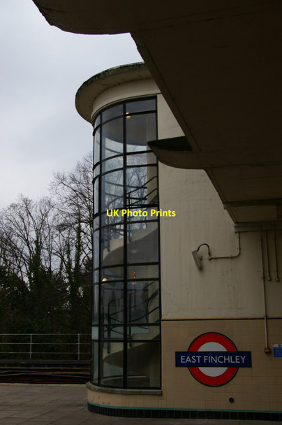 Photo 6"x4" East Finchley station Finchley c2017