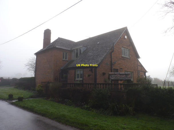 Photo 6"x4" House on Woodgate Road on a foggy morning Woodgate\/SO9666 c2019