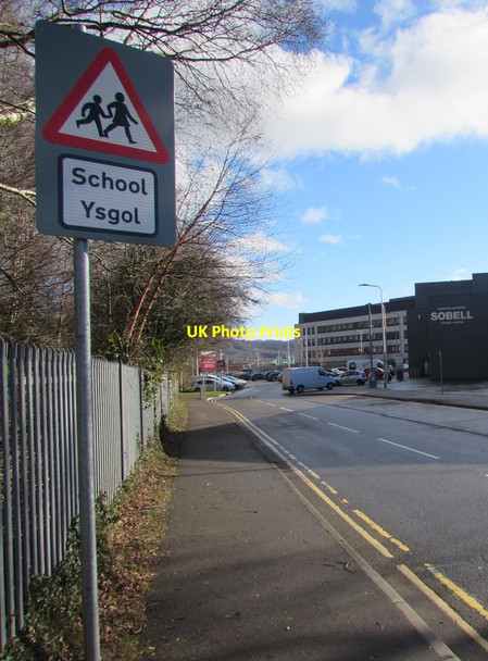 Photo 6"x4" Warning sign School\/Ysgol in Aberdare Aberdare\/Aberdar c2019