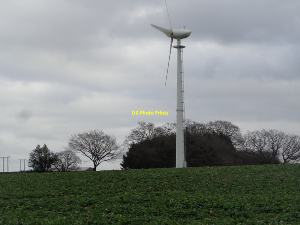 Photo 6"x4" Wind Turbine near Thriftwood Farm, Holyoakes Lane, Tardebigge (1) Bank's Green c2019