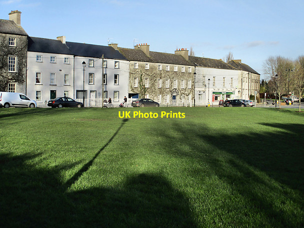 Photo 6"x4" The Square Durrow c2019