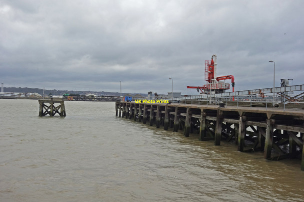 Photo 6"x4" Rainham : jetty to Tilda Rice processing plant Rainham\/TQ5282 c2019