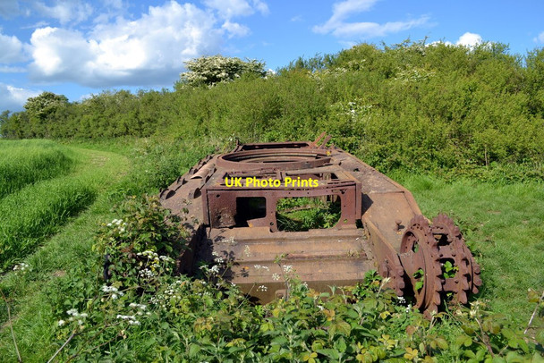 Photo 6"x4" Churchill Tank at Kithurst Hill, West Sussex Cootham c2014 P1