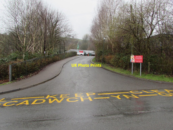 Photo 6"x4" Entrance to Nant y Parc Primary School, Senghenydd  Parc Mawr c2019