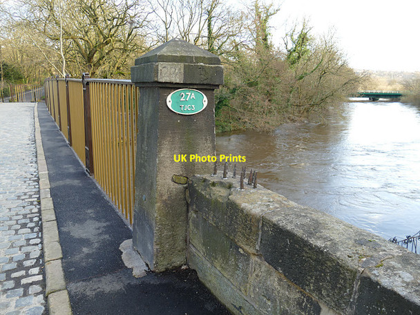 Photo 6"x4" Newlay Bridge corner pier Horsforth c2019