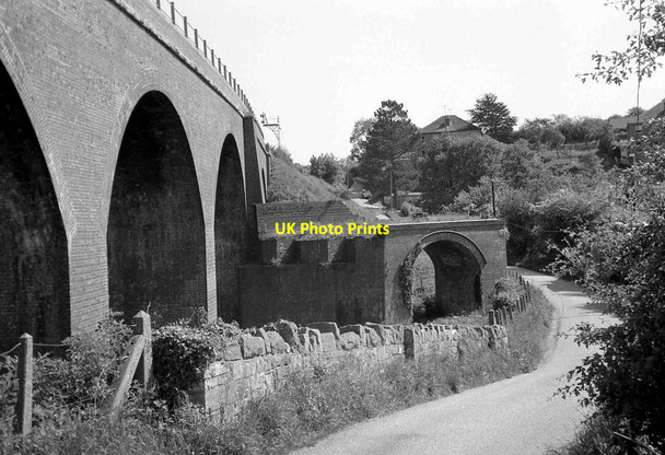 Photo 6"x4" Bridges at Midford Midford c1966