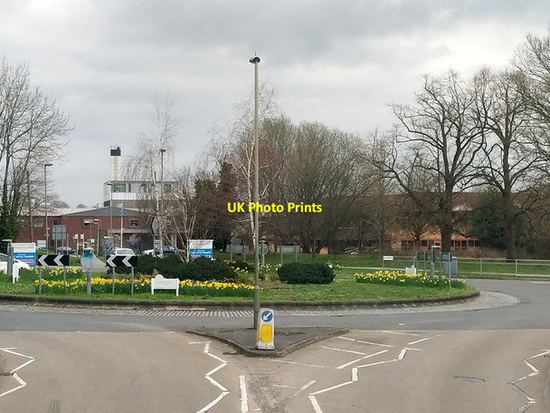 Photo 6"x4" Roundabout outside East Surrey Hospital Redhill\/TQ2750 c2019