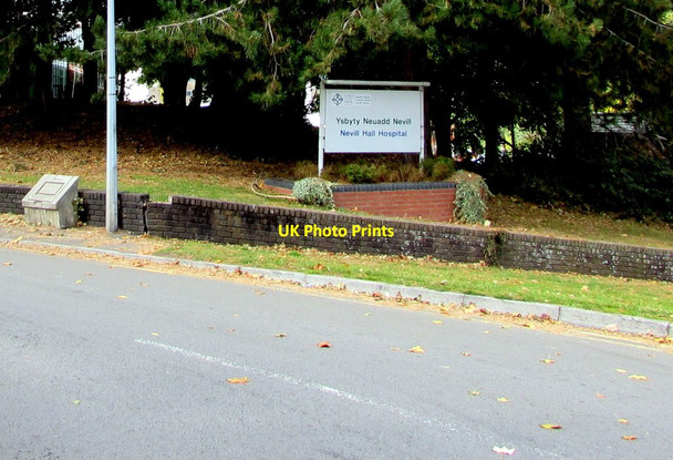Photo 6"x4" Bilingual hospital name sign, Abergavenny Abergavenny\/Y Fenni c2018