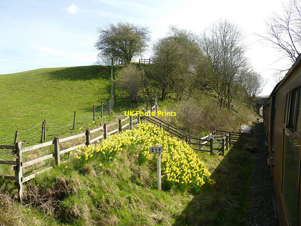 Photo 6"x4" Departure from Holywell Halt Draughton\/SE0352 c2019