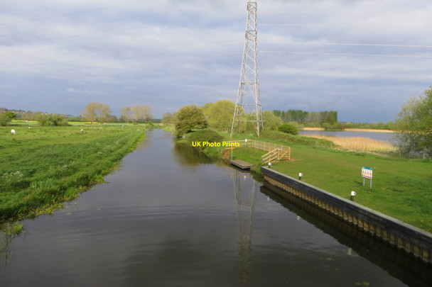 Photo 6"x4" Pylon by the Nene Earls Barton c2019