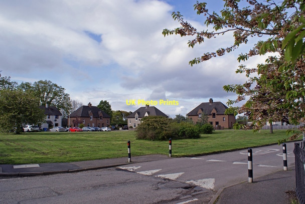 Photo 6"x4" Housing in Kirkhill village Kirkhill\/NH5545 c2019