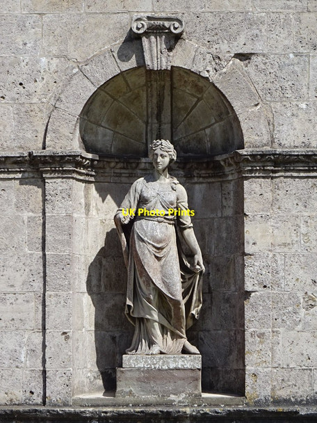 Photo 6"x4" Statue in Margam Park Brombil c2019