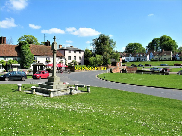 Photo 6"x4" War Memorial and Village Green, Finchingfield Finchingfield c2019