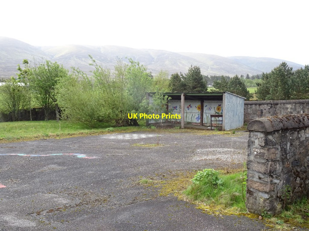 Photo 6"x4" Remember the days of the old school yard? Dalwhinnie c2019