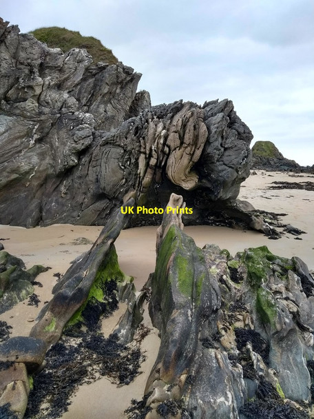 Photo 6"x4" Rocks near Doagh Famine Village Lag\/C4352 c2019