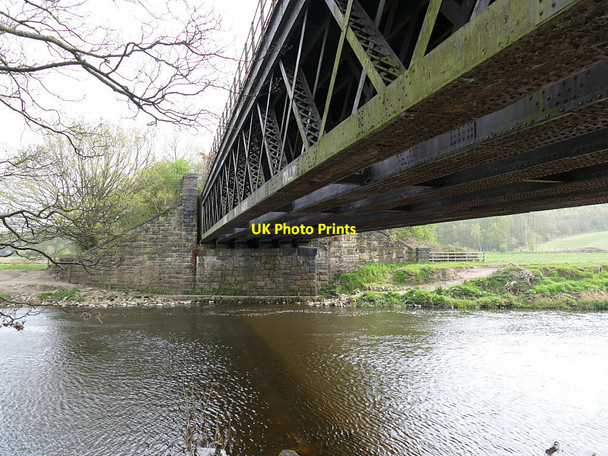 Photo 6"x4" Horbury West Curve bridge over the river Calder - underside Horbury c2019
