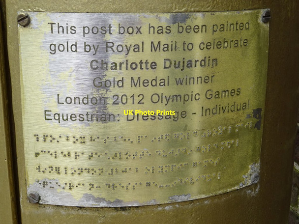Photo 6"x4" Plaque on Gold postbox Newent c2019