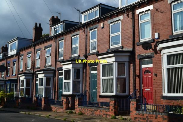 Photo 6"x4" Terraced houses in Burley Lodge Road Leeds\/SE3034 c2019