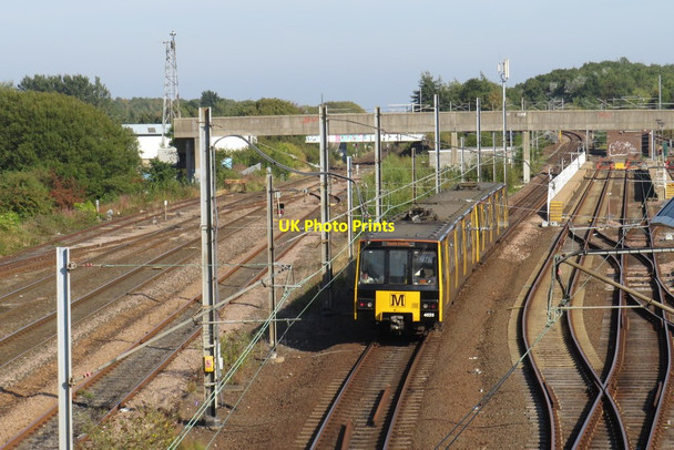 Photo 6"x4" Metro leaving Pelaw, near Gateshead Hebburn c2019