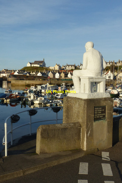Photo 6"x4" The Mannie (or White Mannie), overlooking Findochty  Harbour Findochty c2019