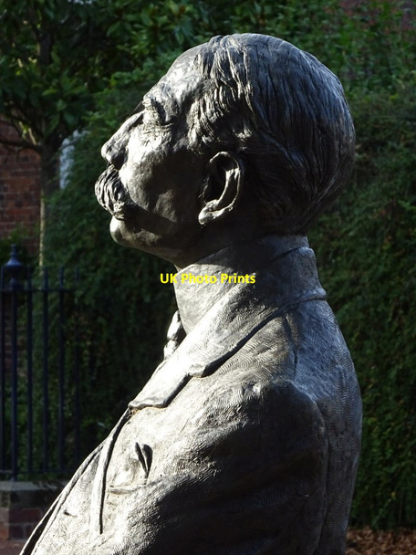 Photo 6"x4" Statue of Sir Edward Elgar Hereford c2019 P1
