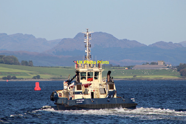 Photo 6"x4" Tug Svitzer Milford passing Customhouse Quay Greenock\/NS2776 c2019
