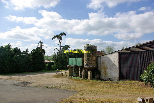 Photo 6"x4" Water tanks, Shalford Hall Farm Rotten End\/TL7229 c2007