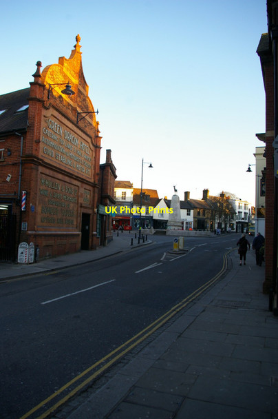 Photo 6"x4" Looking up The Wash into Parliament Square, Hertford Hertford c2019