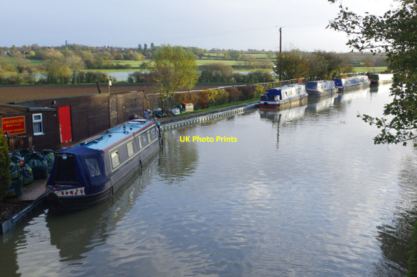 Photo 6"x4" Grand Union Canal, Thrupp Wharf Furtho c2019