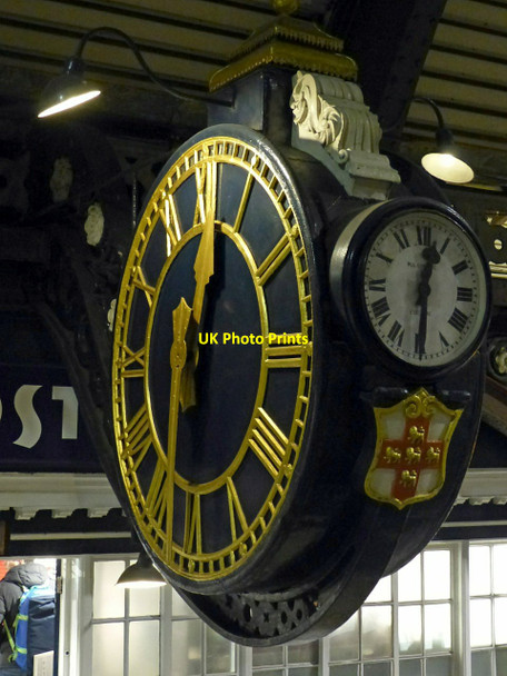 Photo 6"x4" York Station at night York\/SE5951 c2019