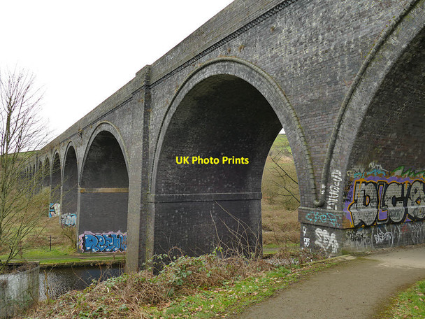 Photo 6"x4" Disused railway viaduct near Bradley - central span Colne Bridge c2020