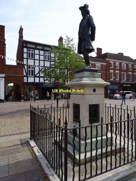Photo 6"x4" Statue of James Boswell Lichfield c2018